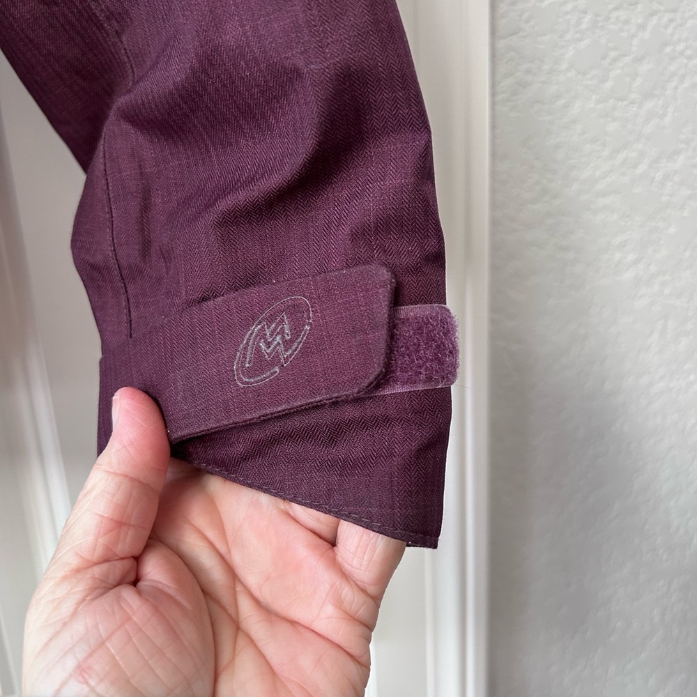 Cloudveil Primaloft ski/winter coat. Pockets. Zip off hood. Venting. Purple. EUC - Picture 3 of 16